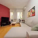 4bnb - Clodio Modern